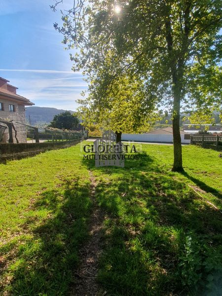 Foto ccecd4e8-3096-4d15-8c77-fe3609b90e57. Terreny residencial a Valadares - Beade Vigo
