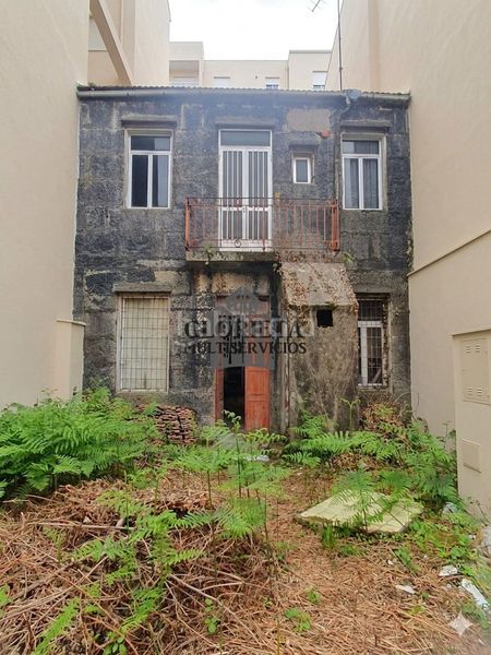 Foto a2738260-46c7-4194-8b04-e29b9bdfcc0d. Casa adossada amb calefacció a As Travesas - Balaidos Vigo