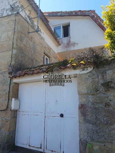 Foto 5cccc8b6-38a8-4969-8ad0-9b8fb3b93075. Casa amb calefacció aparcament a Coruxo - Oia - Saiáns Vigo