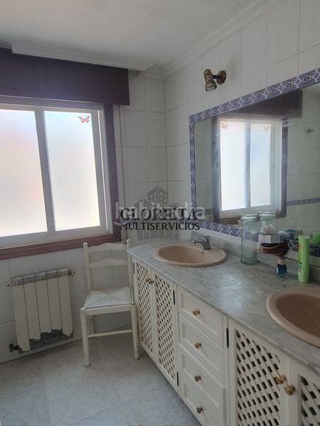 Foto ac7bf7ba-4fa1-4479-b912-0279e2dcc699. Casa amb calefacció aparcament a Coruxo - Oia - Saiáns Vigo