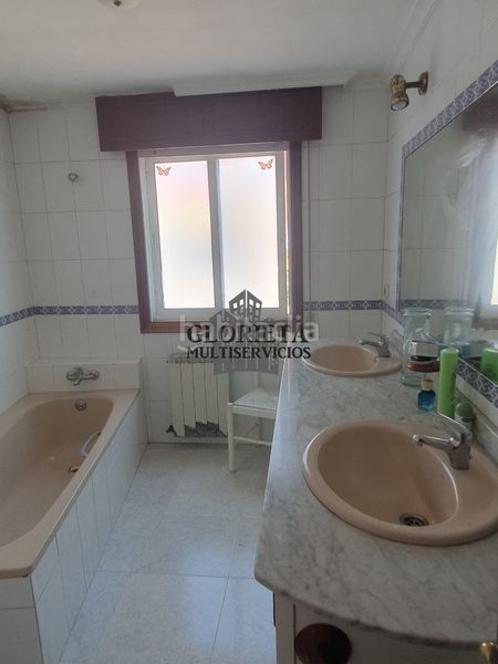 Foto d0c93193-9756-4690-9f77-15bb77d49cfe. Casa amb calefacció aparcament a Coruxo - Oia - Saiáns Vigo