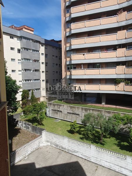 Foto c11dc766-6193-487d-af8f-ff85cab3accd. Pis amb calefacció aparcament a Coia Vigo