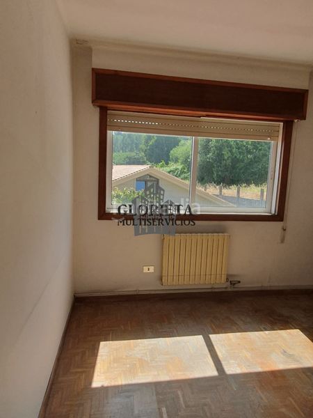 Foto aa846eb7-b99a-4b41-85de-9ac6c8144b60. Flat with heating parking in Gondomar
