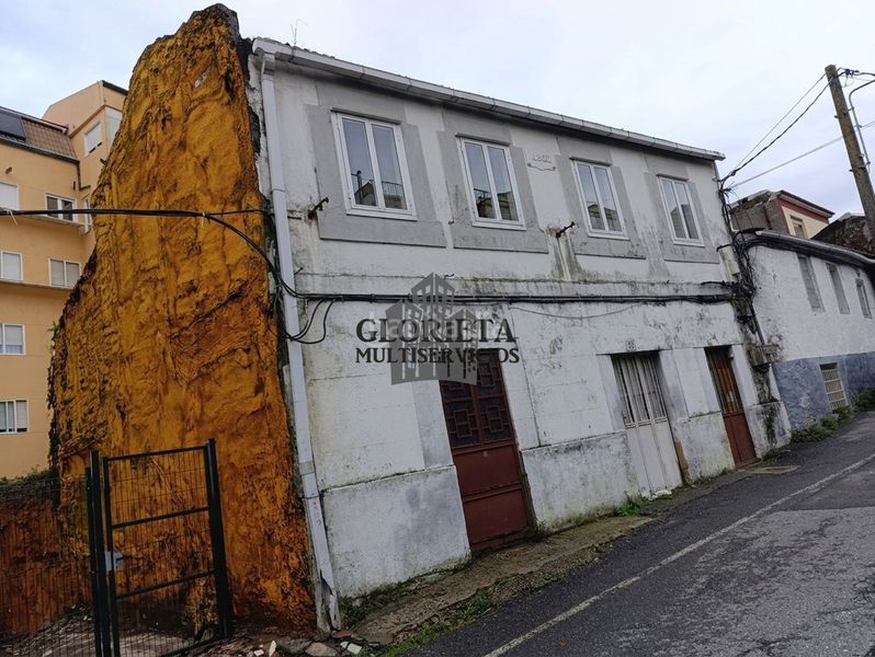 Foto d7b63b0d-5c36-435a-b8d1-59170133ee86. Reihenhaus mit heizung in As Travesas - Balaidos Vigo