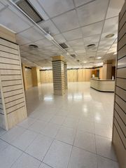 Locale commerciale in Camelias - Pi y Margall