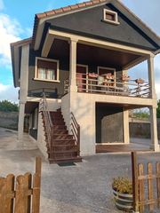 Chalet  Camiño da valada s/n. Valladares, casa de 2 plantas con parcela de 762m2