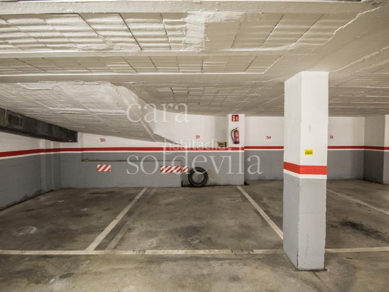 Foto 7a27ff9c-738b-43b9-903d-ebad4a35d2c3. Posto auto in Centre Vic