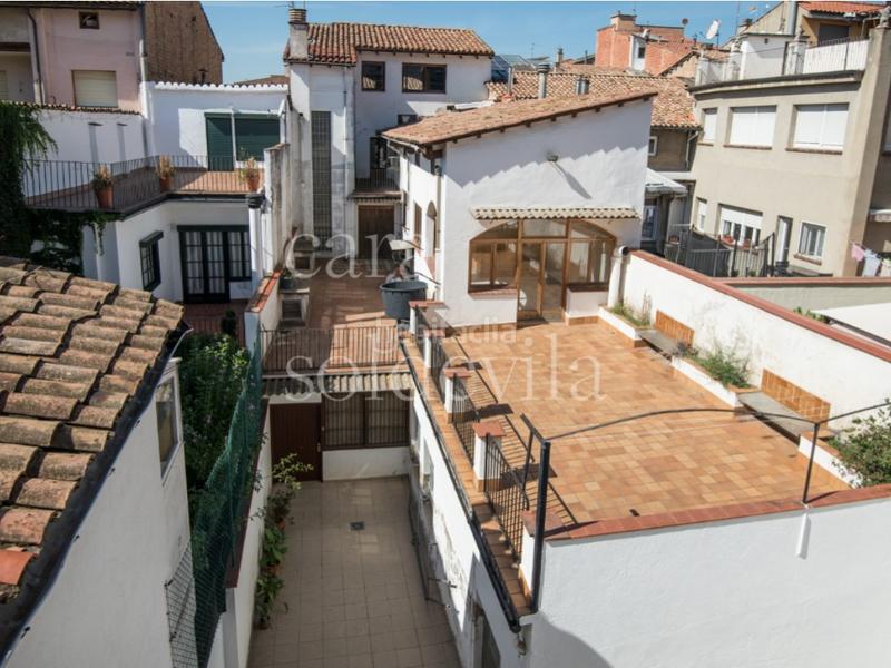 Foto e5011249-e8bf-4c4f-84e5-779d9139adf6. Édifice dans Manlleu