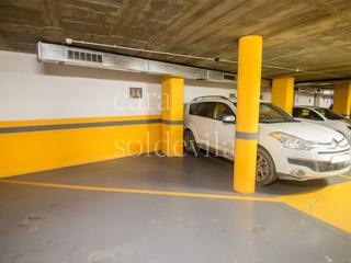 Miete Autoparkplatz in Nord. Alquiler plaza de aparcamiento en vic