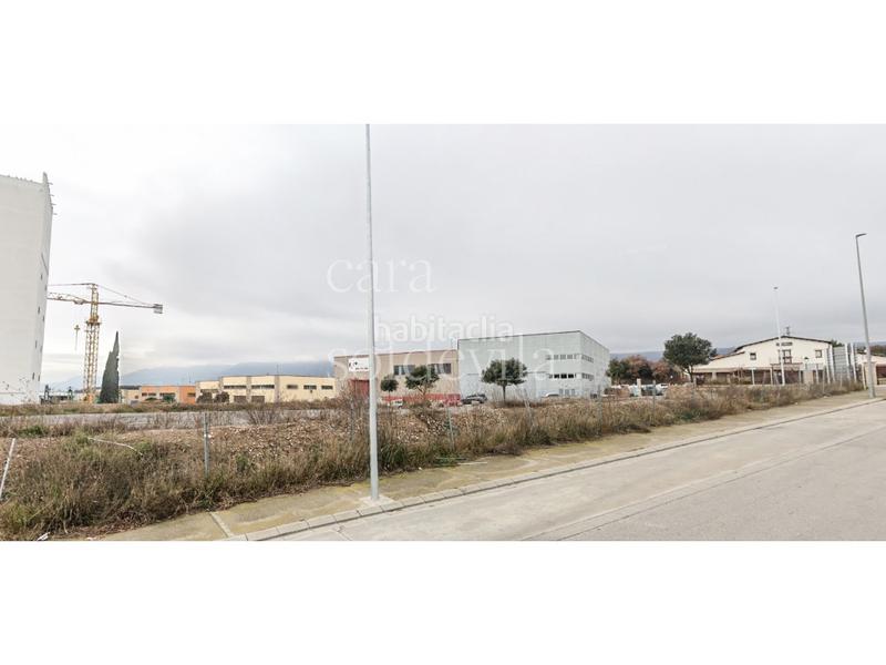 Foto 5ab4291e-4a38-4ae1-86fe-33325cf9544e. Solar industrial a Seva