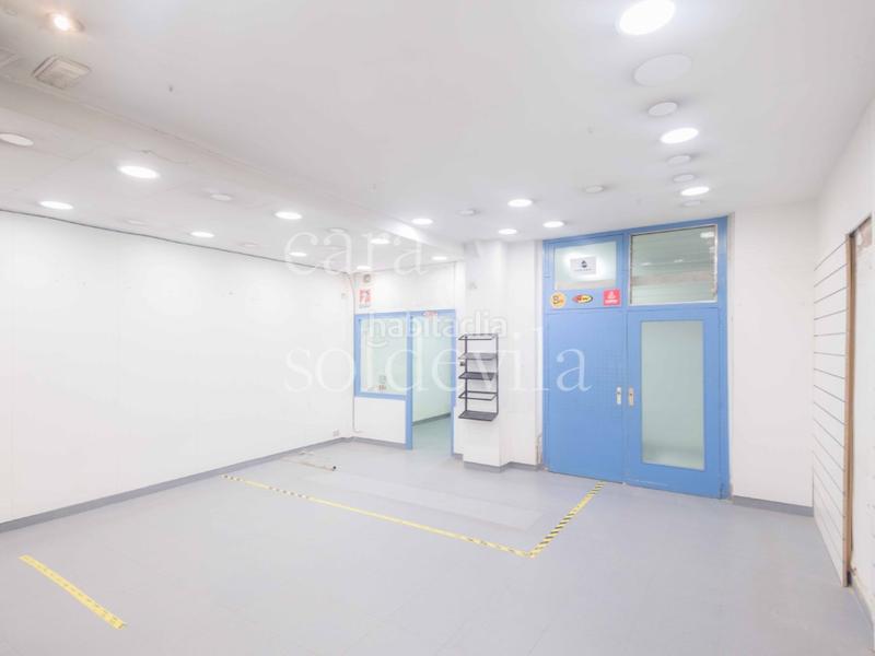 Foto ace2aff7-bd60-4bb2-b666-415dd0b95fc4. Lloguer local comercial a Centre Vic
