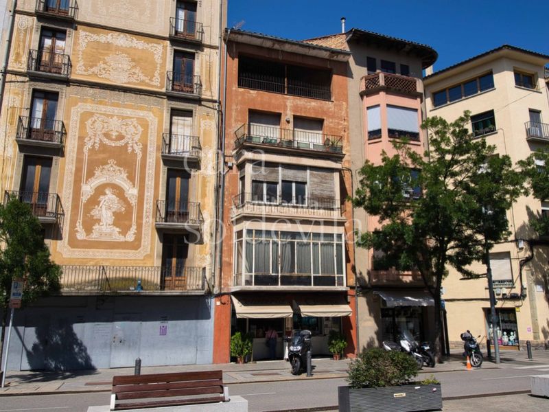 Foto 8a8316fe-2fde-4321-adc5-81ed8d5994f8. Edifici a Centre Vic