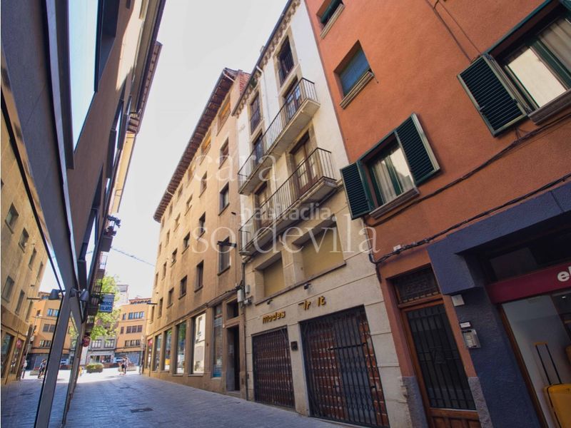 Foto c97d52d1-a6a0-4275-8769-92e6bd0bb299. Edifici a Centre Vic