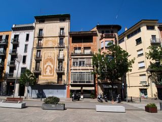 Edifici  Rambla passeig. Edificio en venta en el centro de vic  rambla del passeig
