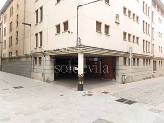 Posto auto  Calle sant antoni. Plaza de aparcamiento en venta en el centro de vic
