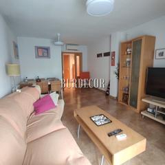 Pis a Yeles. Piso y plaza de garaje en venta en yeles