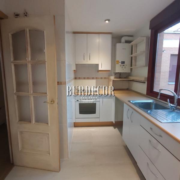 Foto 5fad6d4d-4173-47b0-aa4d-cbd0b43eb27b. Miete dachwohnung mit heizung in Centro Fuenlabrada