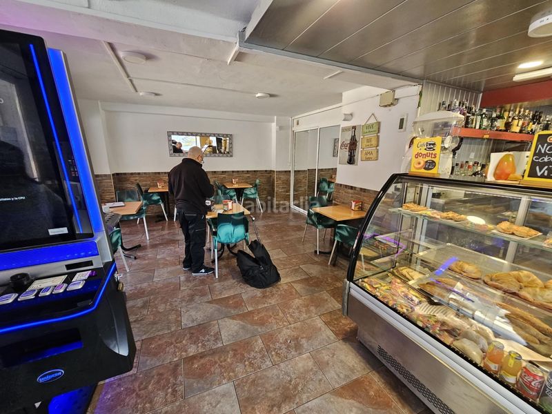 Foto f20c9cb5-1658-4e9b-9c3c-9a5e90b92da2. Lloguer local comercial a Les Torres Rubí