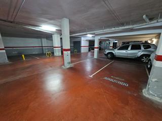 Parking voiture à Calella. Oportunidad plaza de parking en venta en calle vallderoure, cale