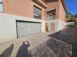 Maison à Santa Eulàlia de Ronçana. Casa de 2 plantas con garaje en venta en santa eulalia de ronçan