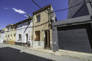 Casa adossada  Calle firal, del. Casa adosada para reformar en venta en cass de la selva, girona