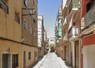 Appartement à Cerdanyola Nord. Atención inversores, piso ocupado por persona sin justo título e