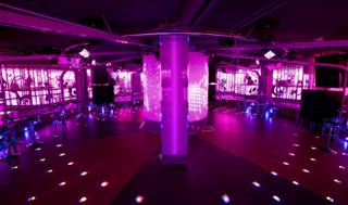 Local commercial  De valldebanador. Discoteca en venta   local comercial con alta rentabilidad