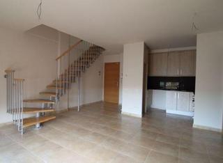 Dplex  Calle barcelona. Dplex con trastero y parking en venta en breda , girona