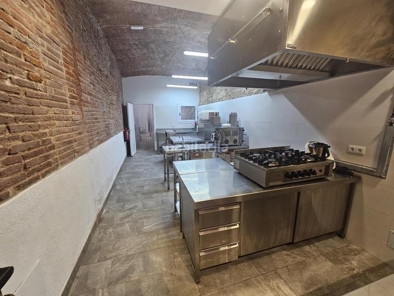 Foto 49535e78-7966-4a9f-b06d-d3a978678b73. Alquiler local comercial  en traspaso en la mejor zona de mar, bcn en Calella