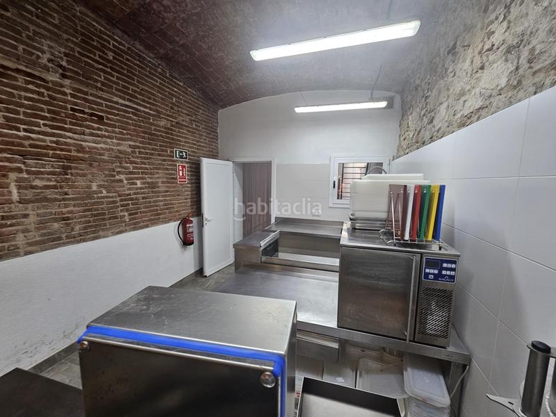 Foto b7976213-a504-4227-9950-eda1b9dc27dd. Alquiler local comercial  en traspaso en la mejor zona de mar, bcn en Calella