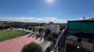 Àtic a Centre. Ático sin ascensor con terraza y vistas al mar a la venta en pin