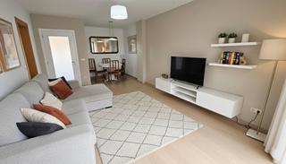 Etagenwohnung in Poblenou. Piso con piscina comunitaria y parking a la venta en calella  li