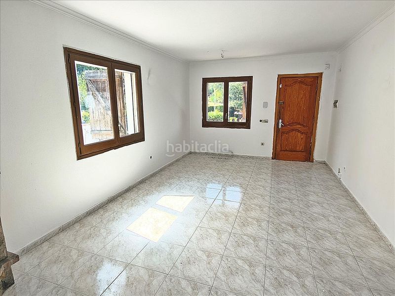 Foto 35e8d5e4-2c35-4776-a9ac-a9a958f55bf4. Casa amb aparcament a Vallgorguina