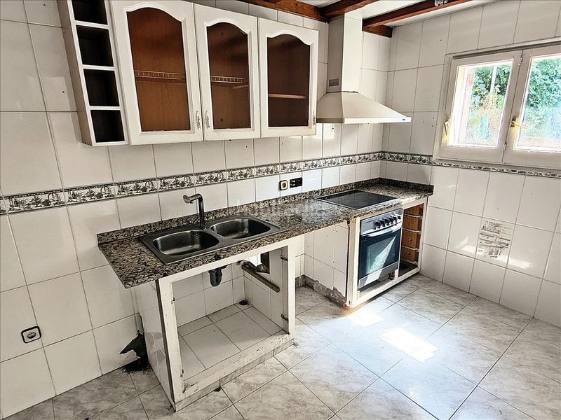 Foto 3fe29859-f158-41ca-ab6c-62f49b8be3dc. Casa amb aparcament a Vallgorguina