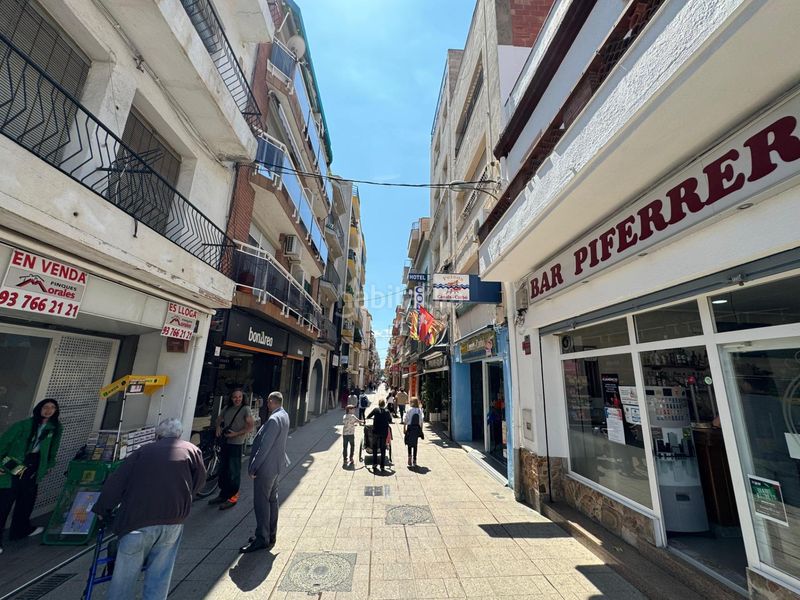 Foto 40d602dd-54ac-4bae-b77d-7af1ab85d651. Lloguer local comercial a Calella
