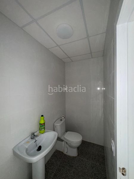 Foto 9b18e837-075c-45f5-a17e-060b820aac44. Lloguer local comercial a Calella