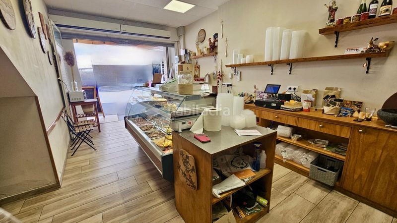 Foto b5f36c7a-c3a4-4b1a-ae99-273e231a4a35. Lloguer local comercial a Calella
