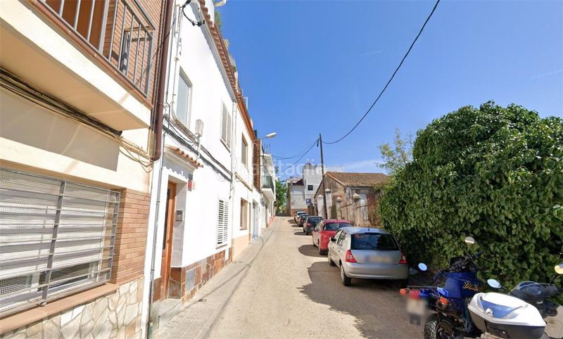 Foto 95ff9613-0bdc-49c9-a3b1-4d4c29bd070e. Casa adossada a Canet de Mar