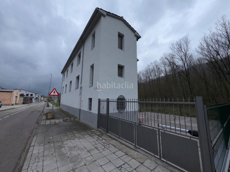 Foto 5f74a918-0432-4422-add4-54a6070ff9b3. Casa amb aparcament a Sant Feliu de Pallerols