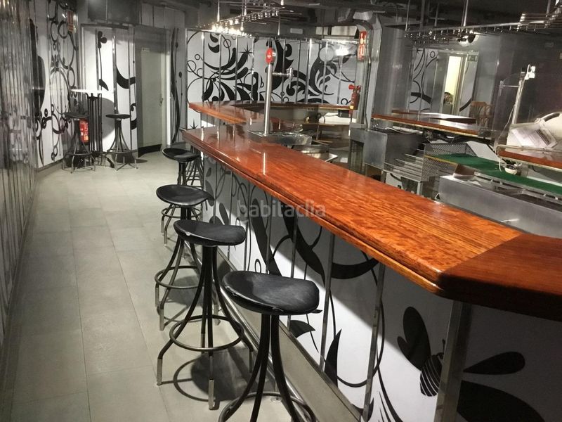 Foto fef9bf8e-27dc-4a09-8afc-5a3f9d56dcbd. Local comercial a Calella