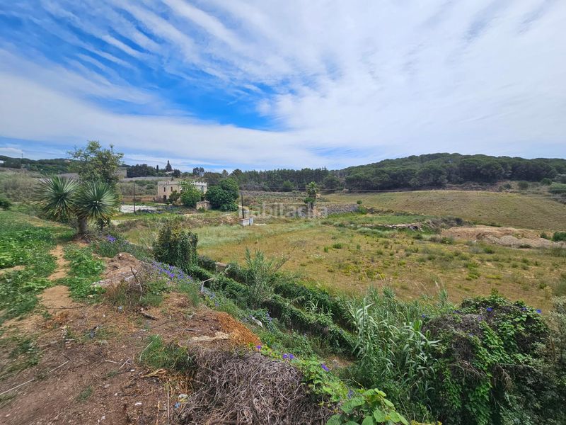 Foto 1e3f0a54-a618-45de-9fc5-e167f0f3016b. Masia amb aparcament a Canet de Mar