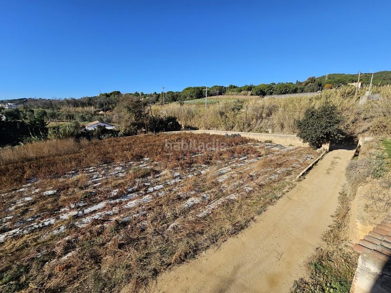 Foto 478d793b-c349-43fb-9eda-e0d2c4581be2. Masia amb aparcament a Canet de Mar