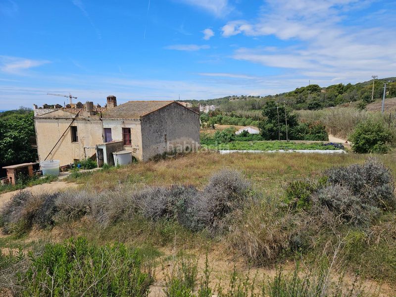 Foto 9d564581-ce84-452f-adf2-5b8bd8d04b8c. Masia amb aparcament a Canet de Mar