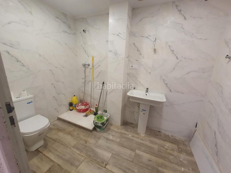 Foto 1a840a4e-5982-4ddc-96fb-716adf22ea9f. Nau industrial a Montigalà Badalona