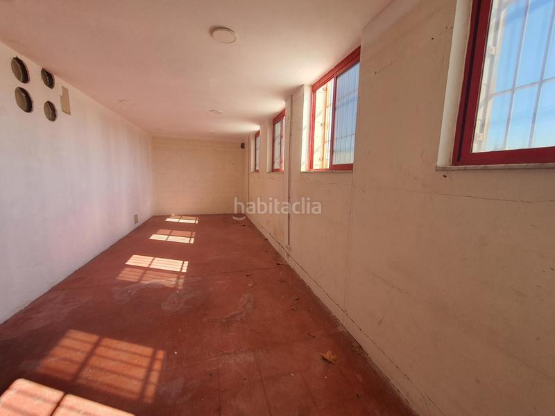 Foto 2316d9f4-7963-41f4-8f7c-e1df30db75ca. Nau industrial a Montigalà Badalona