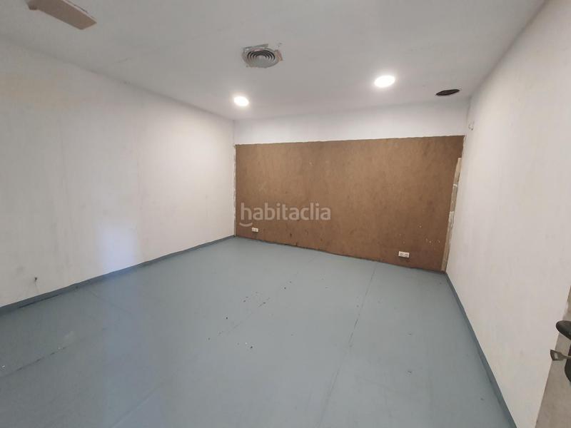 Foto 26a671ea-6da6-4227-9efb-10ba1b0b9cbe. Nau industrial a Montigalà Badalona