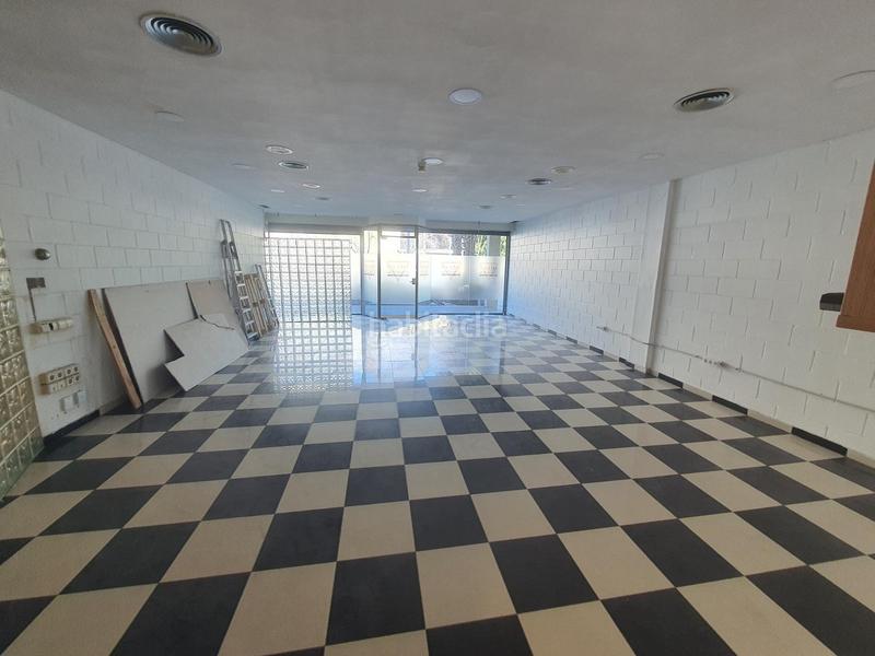 Foto 35976dc5-c339-43dd-a012-7b2dea618594. Nau industrial a Montigalà Badalona