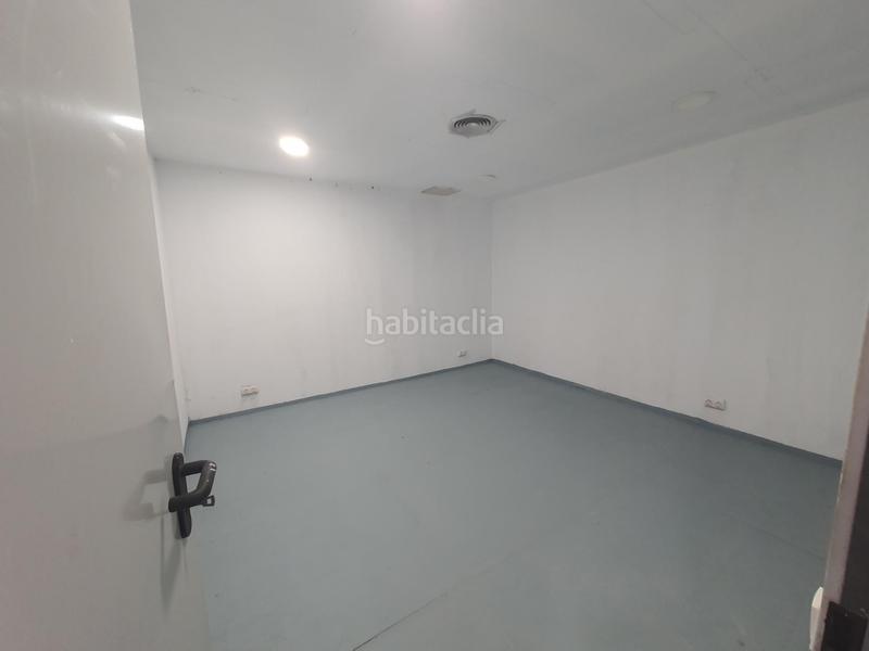 Foto 73ac6eb1-40e9-4596-9fc2-99e5e3c83a46. Nau industrial a Montigalà Badalona