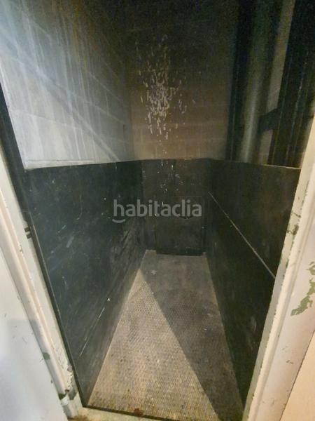 Foto ad56e2f7-bf60-4544-8c49-a9bfdfd9aba9. Nau industrial a Montigalà Badalona