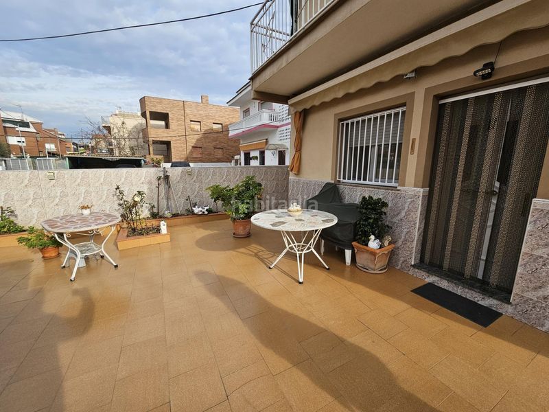Foto 405984fc-89df-44a3-a940-acc94afd8264. Edificio  con 6 pisos en venta en santa perpetua de mogoda en Santa Perpètua de Mogoda
